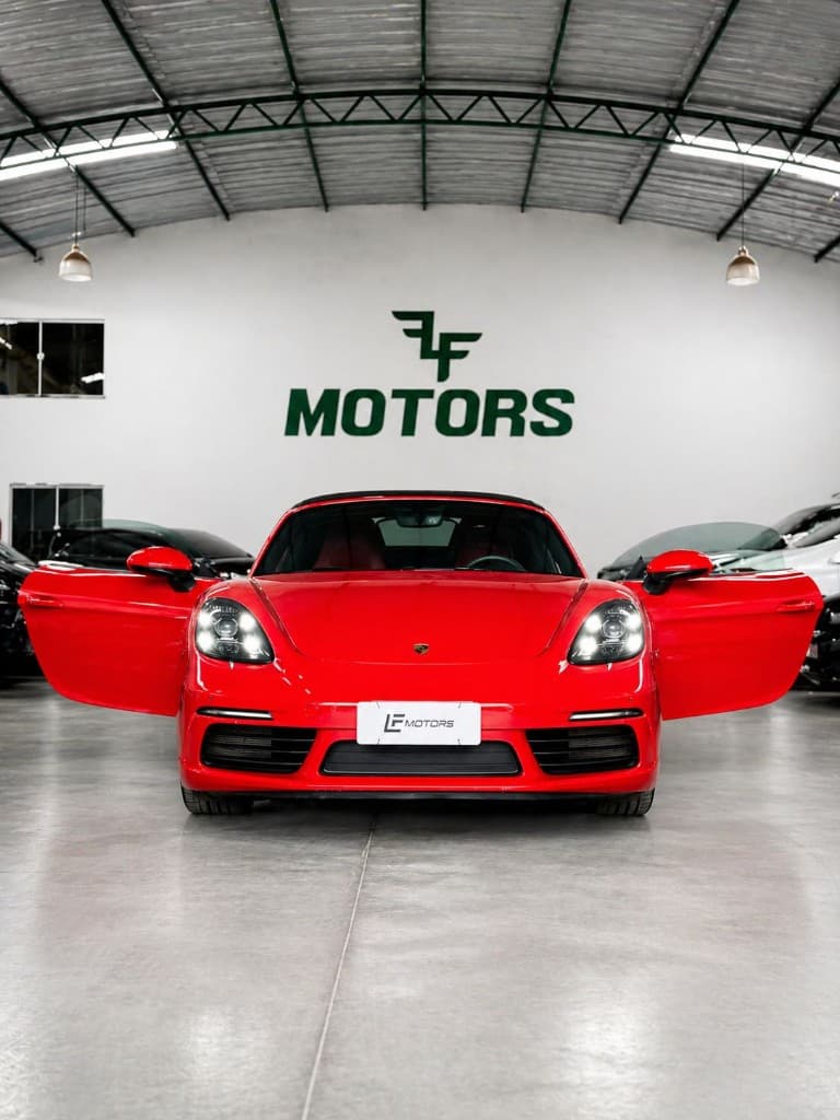 Porsche 718 Boxster na loja LF Motors
